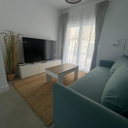 Apartamento Nuevo! En El Centro! 1m Metro, Zambrano Y Con Parking